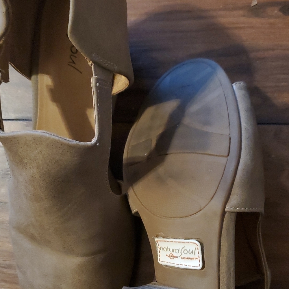 Natural Soul Tan Mules - Picture 5 of 8